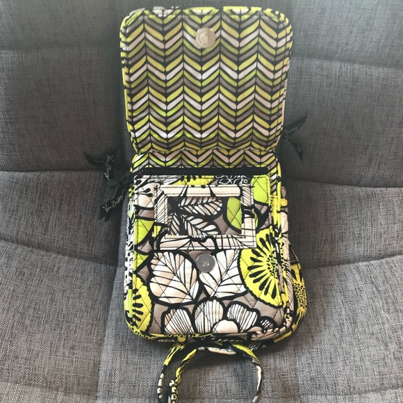 Vera Bradley Citron Crossbody - Picture 4 of 5